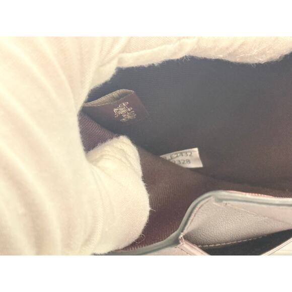 Luxury Set: Coach Chaise Crossbody & Wyn Small Wallet - Picture 13 of 13